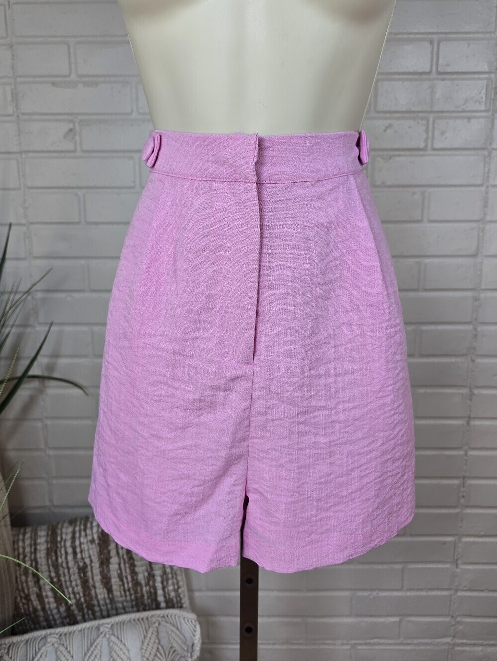 EB Luxe High Waist Pink Textured Trouser Shorts Medium